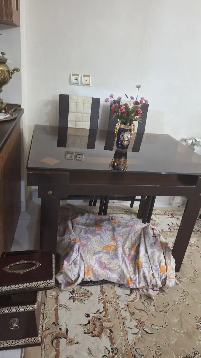 میز ناهارخوری ۴نفره بسیارمحکم|میز و صندلی غذاخوری|تهران, ائمه اطهار|دیوار