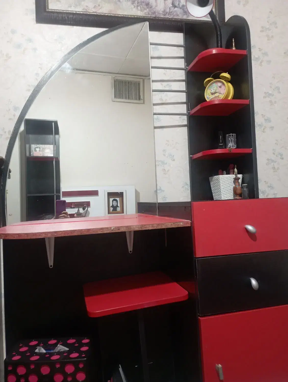 میز آرایش و کتاب خانه|مبلمان خانگی و میز عسلی|اراک, |دیوار