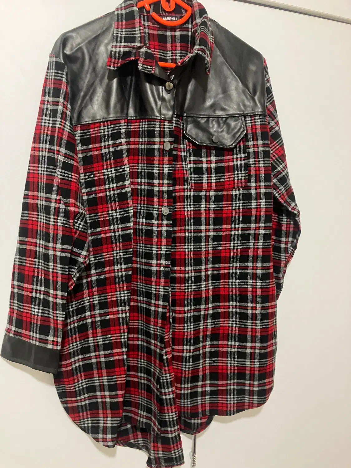 پیراهن پاییزی نو|لباس|پردیس, فاز ۲|دیوار