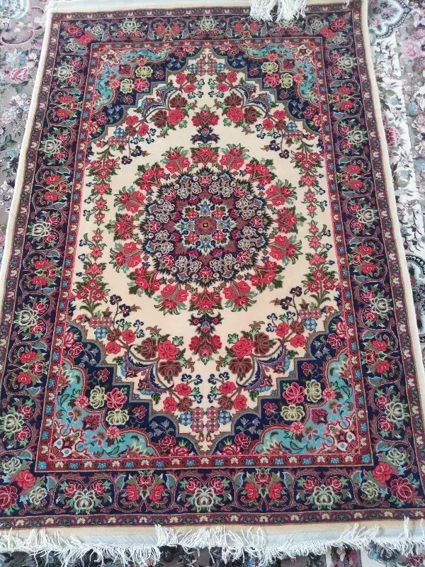 فرش دستبافت گل سرخ بیجار|فرش|سنقر, |دیوار