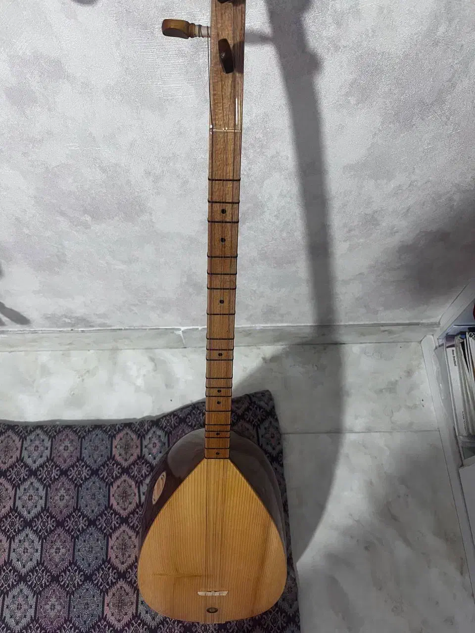 ساز باغلاما|سازهای سنتی|ارومیه, |دیوار