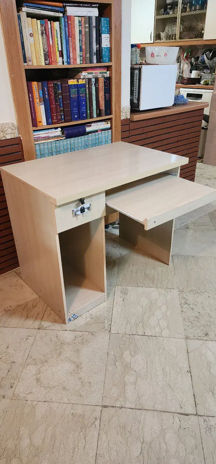 میز تحریر کاملا نو|میز تحریر و کامپیوتر|تهران, اختیاریه|دیوار