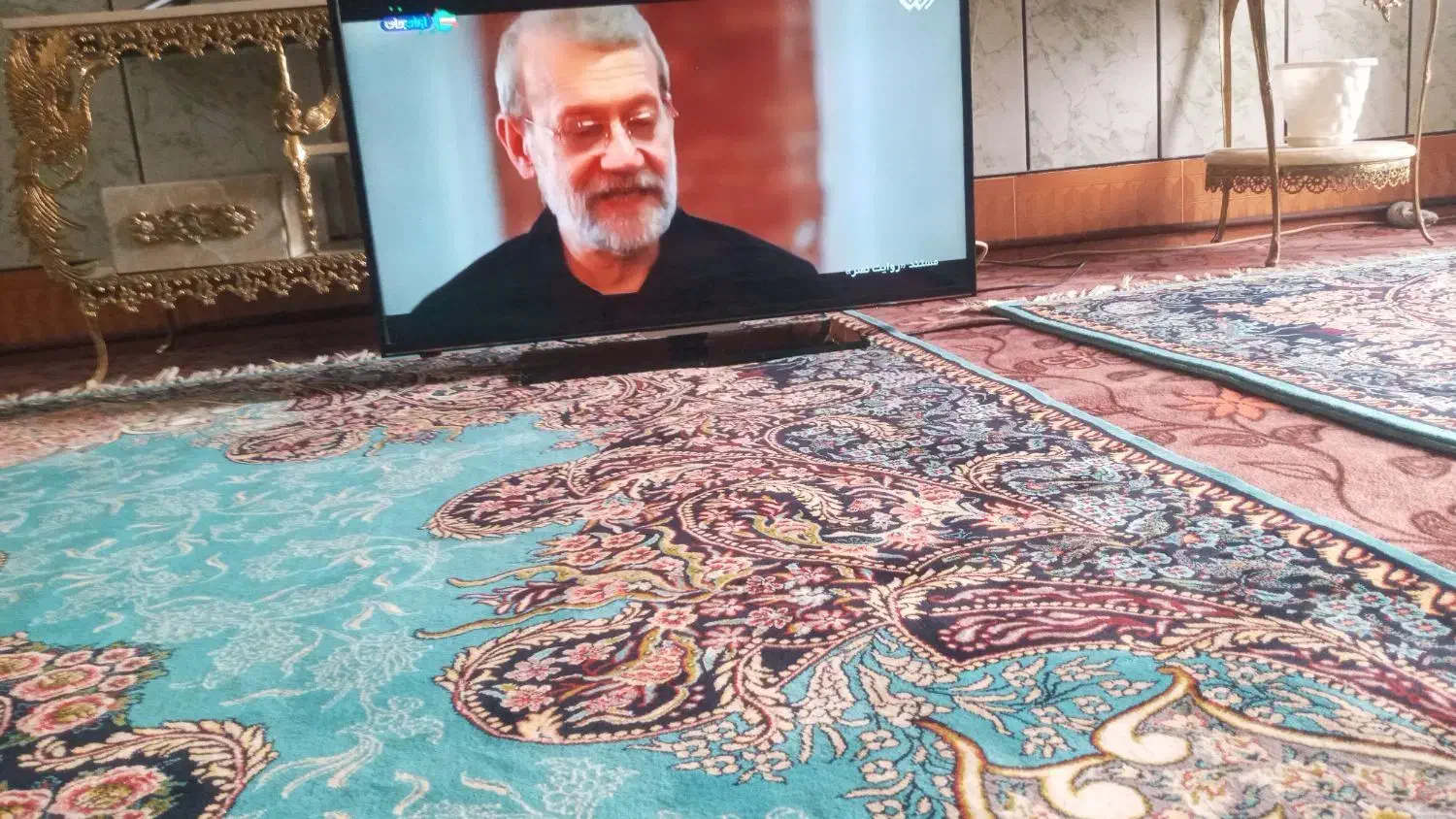 تلویزیون ۴۳ ال ای دی|تلویزیون و پروژکتور|الیگودرز, |دیوار