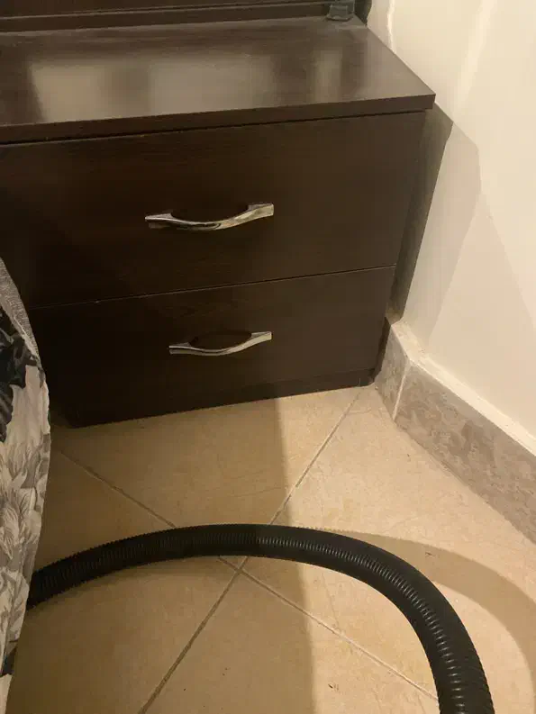 دراور ایستاده|جاکفشی، کمد، دراور|تهران, دریاچه شهدای خلیج فارس|دیوار