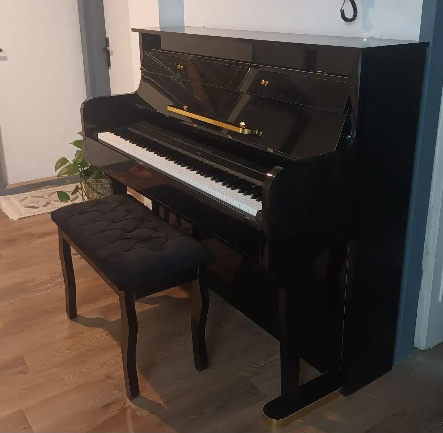 میز پیانو-باکس پیانو-کابین پیانو|پیانو، کیبورد، آکاردئون|اصفهان, شهرک شهید منتظری|دیوار