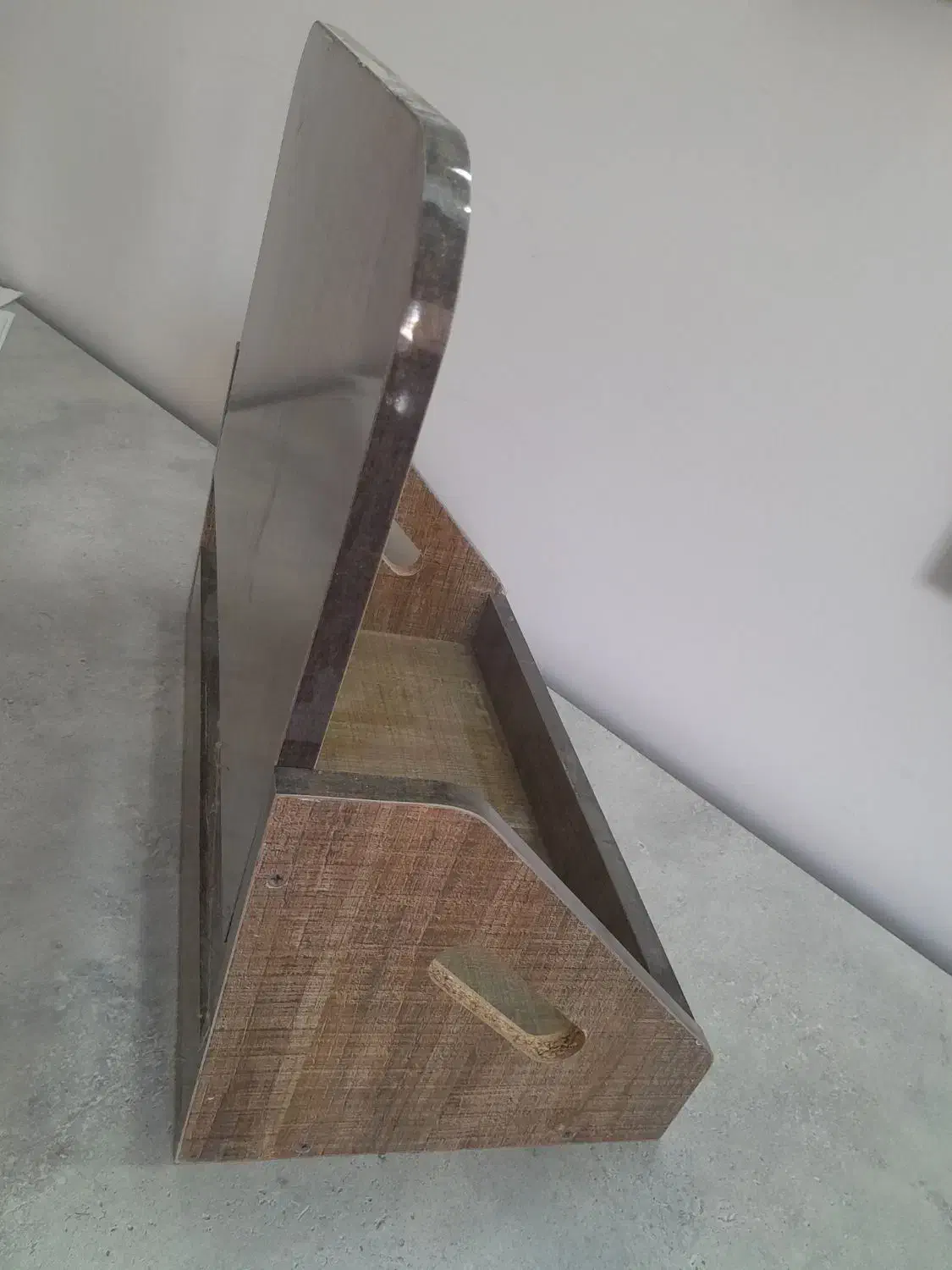 استند لوازم شوینده|کتابخانه، شلف، قفسه‌های دیواری|مشهد, طلاب|دیوار