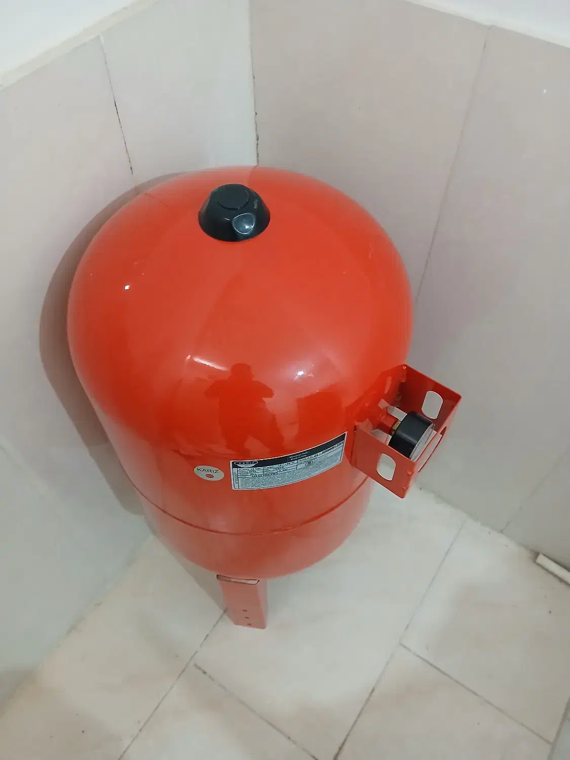 منبع تحت فشار اب ۶۰ لیتری کاریز|مصالح و تجهیزات ساختمان|تهران, تهرانسر شمالی|دیوار