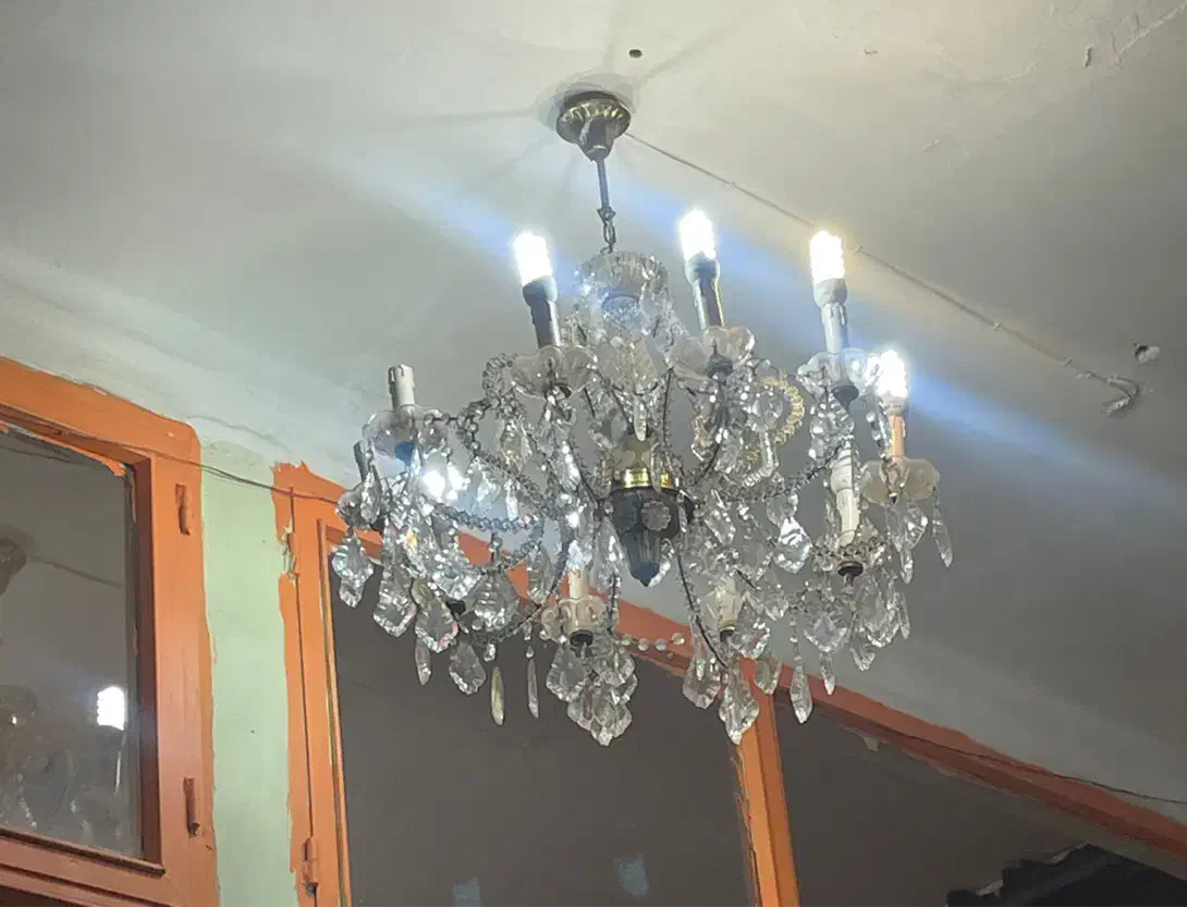 لوستر ۱۰ شاخه برنجی عتیقه|کلکسیون اشیاء عتیقه|قزوین, |دیوار