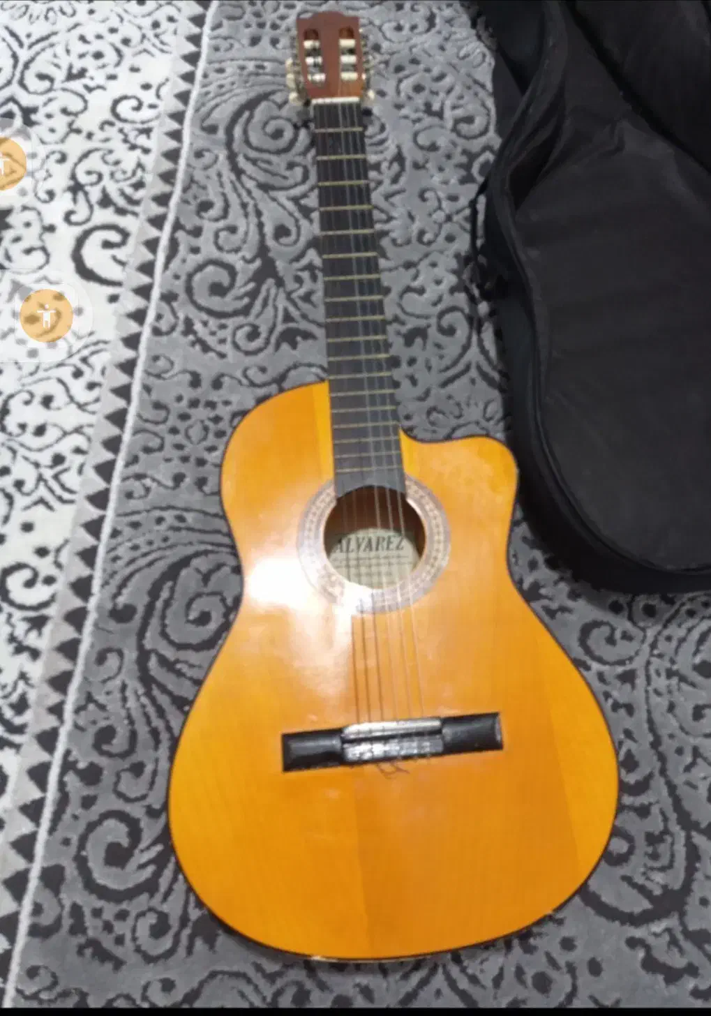 گیتار الوارز کره ای اصل|گیتار، بیس، امپلیفایر|بوشهر, |دیوار