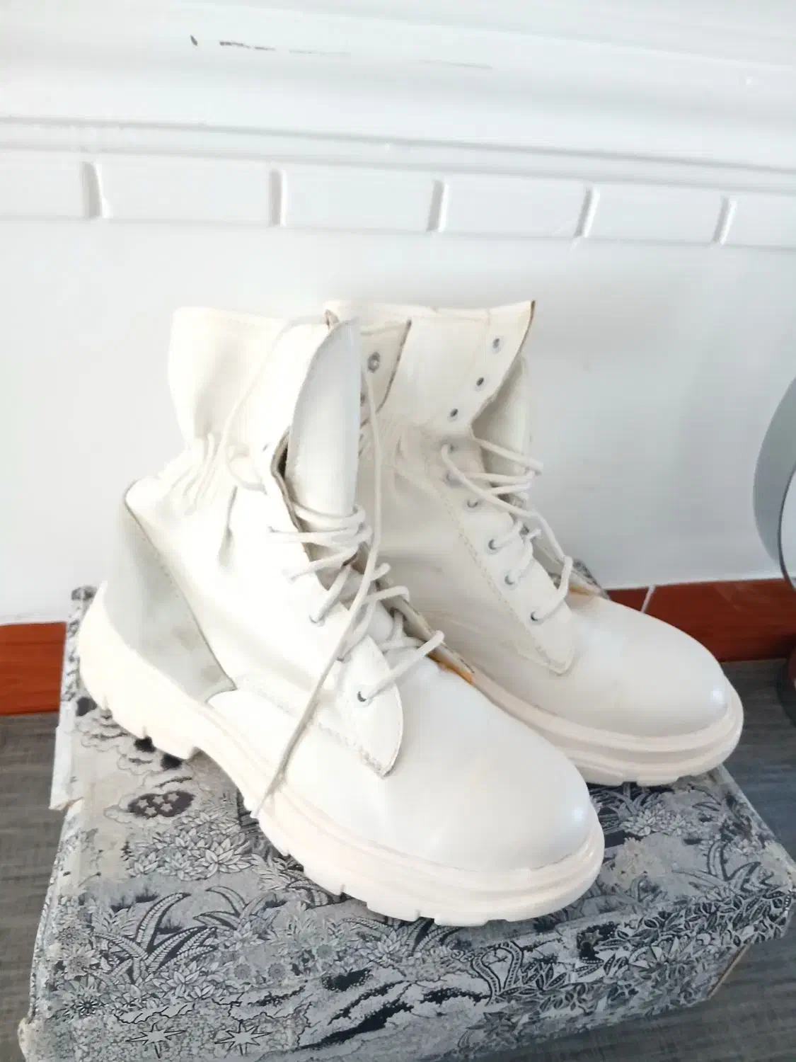 مقداری لباس نو ویادرحد نو|لباس|میاندوآب, |دیوار