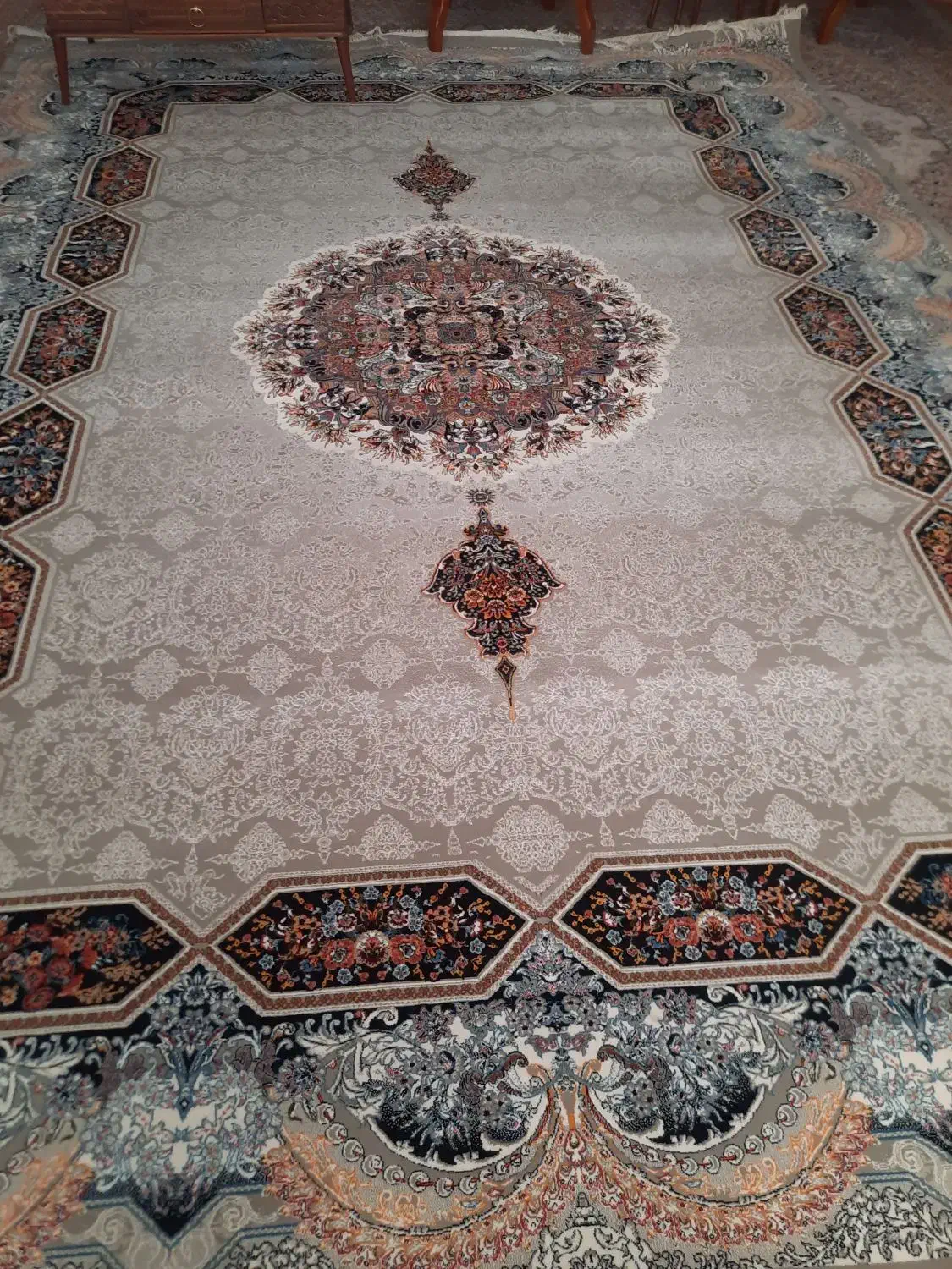 فرش|فرش|تربتحیدریه, داروپخش|دیوار