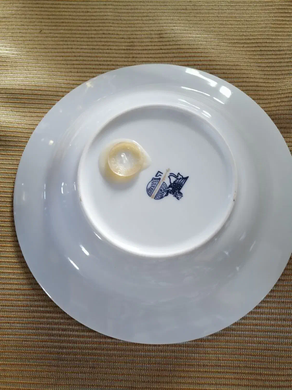 بشقاب آن یکاد چینی|صنایع دستی و سایر لوازم تزئینی|نوشهر, |دیوار