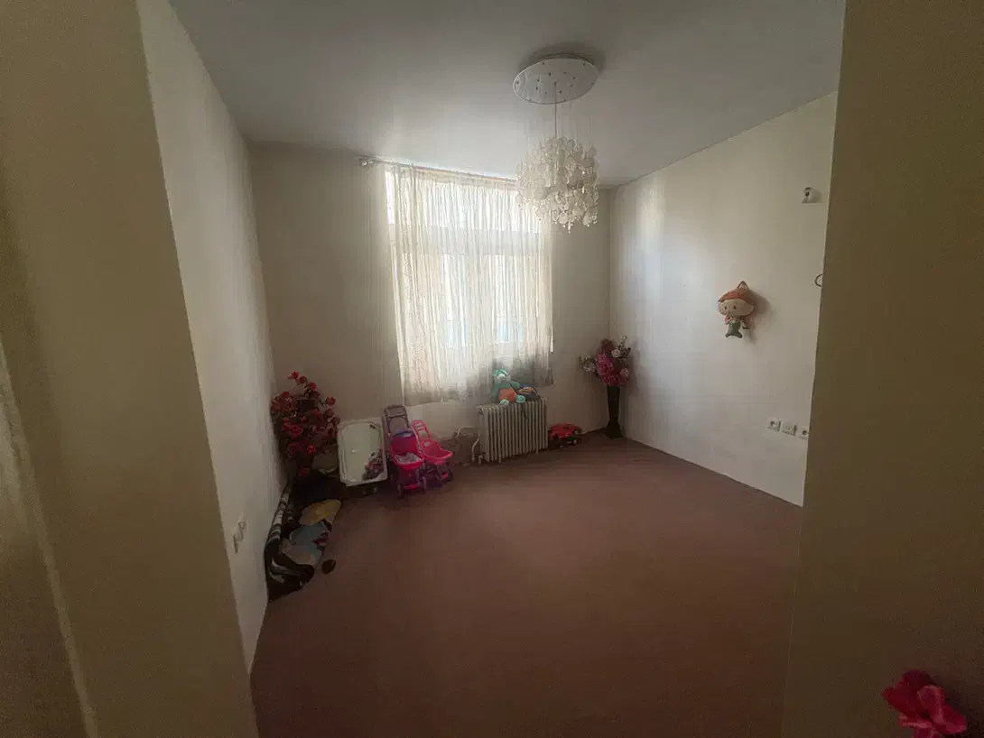 نزدیک‌مترو‌صیاد/۸۰متر/۲خ با پارکینگ،انباری،بالکن