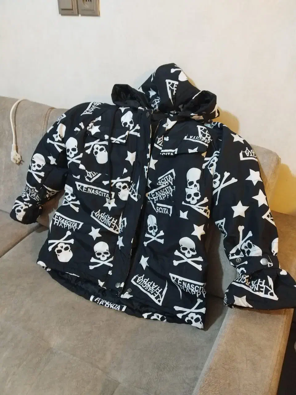 کاپشن|لباس|کرج, گلشهر|دیوار