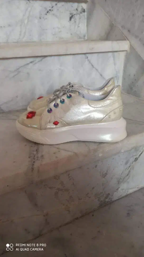 فروش کتونی خارجی|کیف، کفش، کمربند|کاشان, رجایی|دیوار