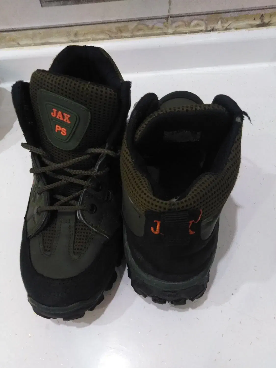 پوتین سایز۴۰سالم درحدنو|کیف، کفش، کمربند|سقز, |دیوار