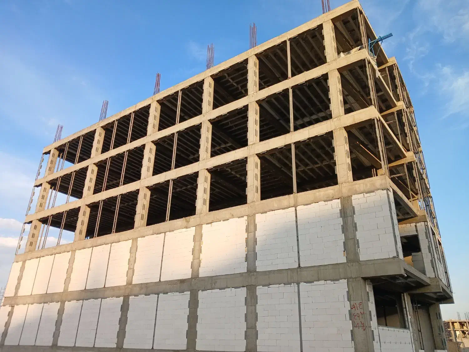 همکار برای نصب والپست|استخدام معماری، عمران و ساختمانی|مرند, |دیوار