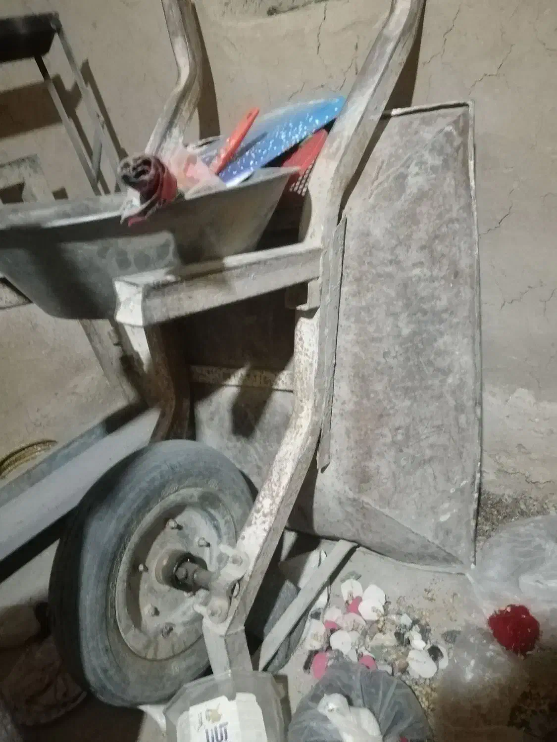 فرغون فرغون|ابزارآلات|بیرجند, |دیوار