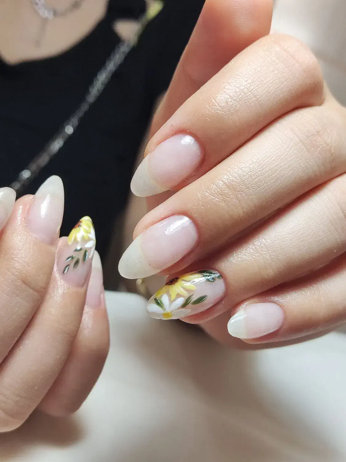 کاشت ناخن فولادشهر|خدمات آرایشگری و زیبایی|فولادشهر, C4|دیوار