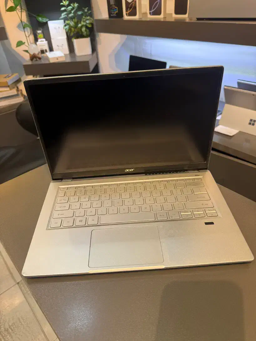 Acer|رایانه همراه|شیراز, ملاصدرا|دیوار