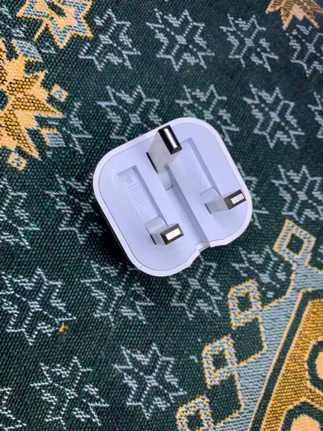 اداپتور ۲۰ وات اصلی ایفون|لوازم جانبی موبایل و تبلت|مشهد, قائم|دیوار