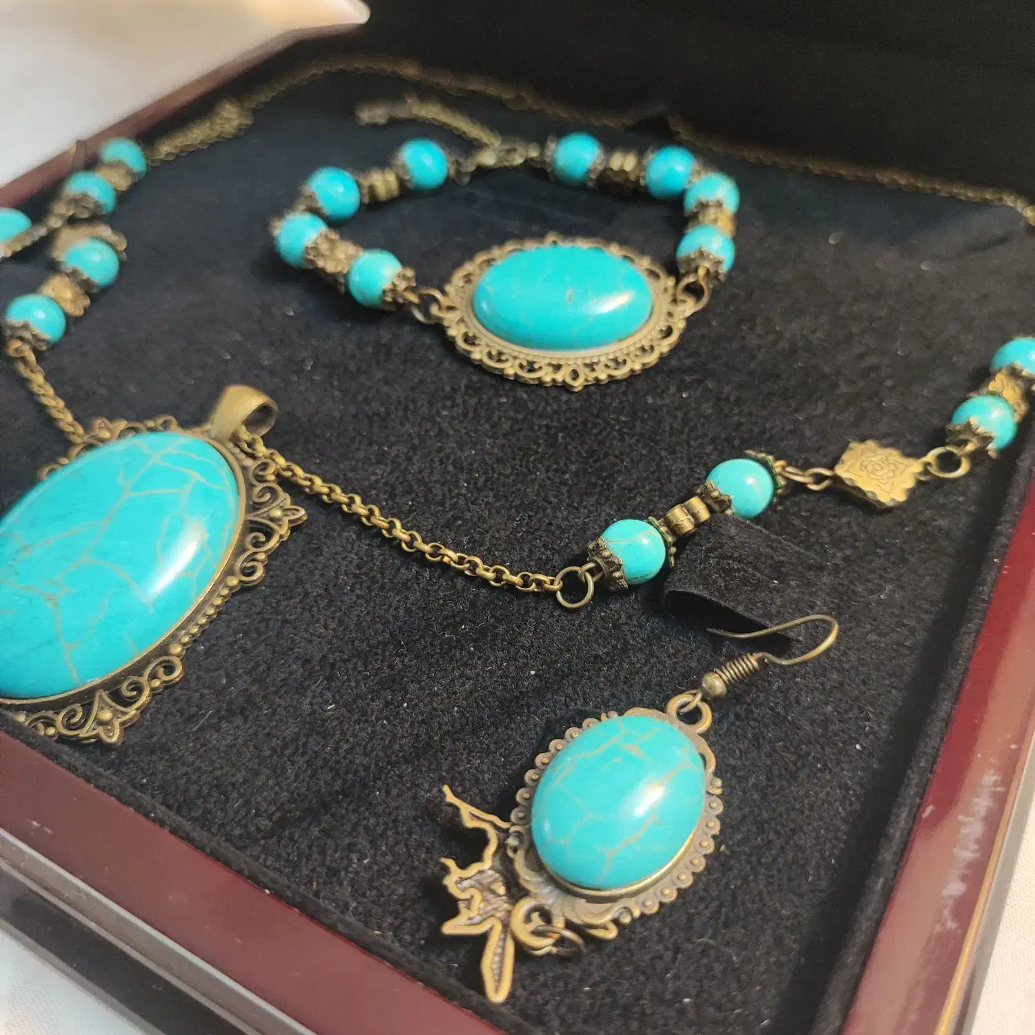 ست چهارتکه زیورآلات ست کامل زیورآلات کاما چهار تکه|بدلیجات|اصفهان, میرعماد|دیوار