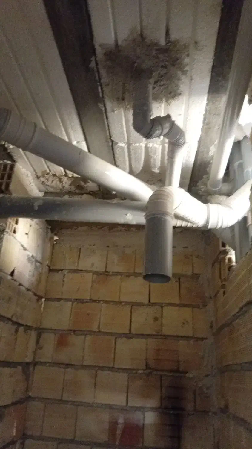 لوله کشی سردوگرم پنج لایه.لوله کشی فاضلاب .|خدمات پیشه و مهارت|اردبیل, |دیوار