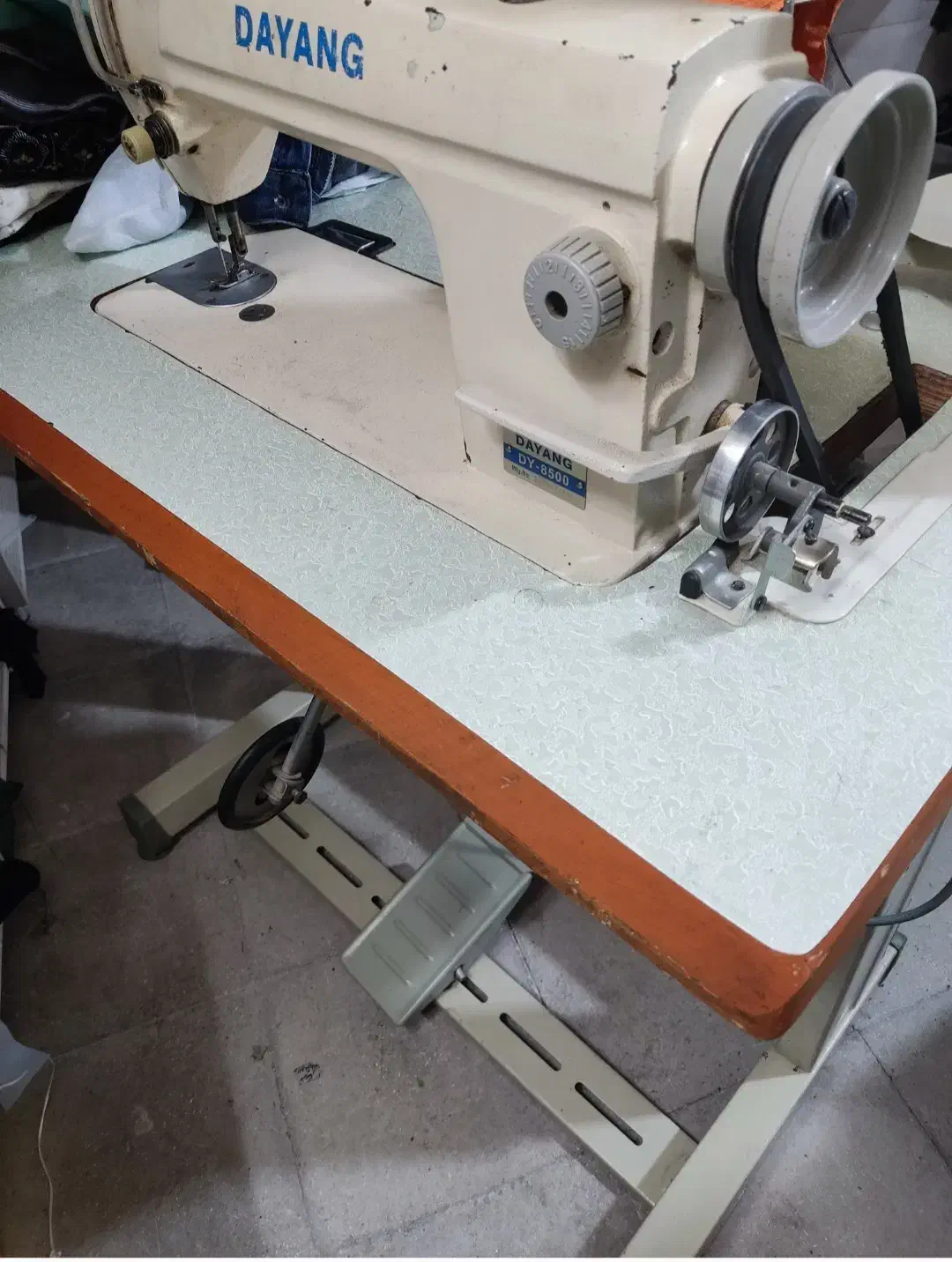 چرخ راسته دوز|چرخ خیاطی و ریسندگی|شیراز, رکن‌آباد|دیوار