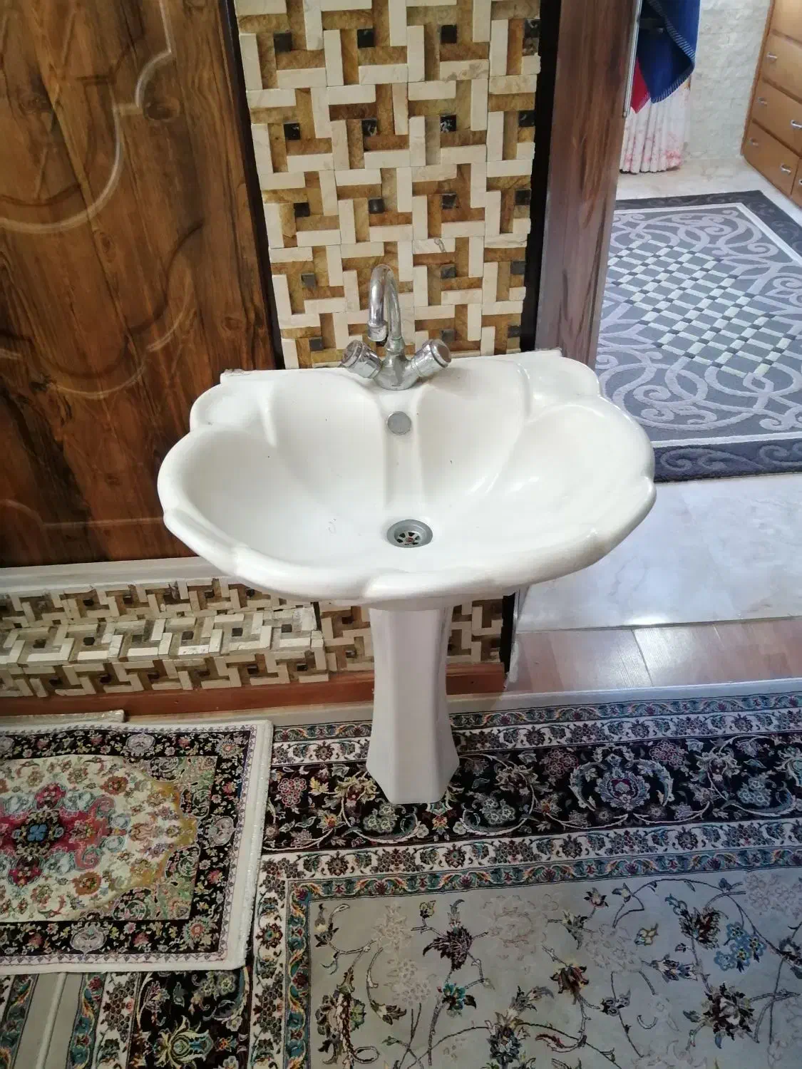 فروش صورت شویی همراه شیر و شلنگ|لوازم سرویس بهداشتی|تنکابن, |دیوار