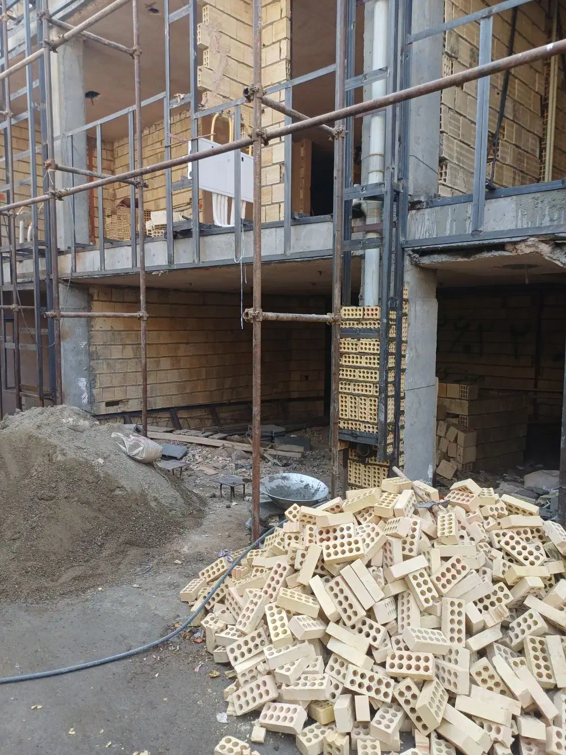 نیازمند نگهبان بازنشسته|استخدام سرایداری و نظافت|اصفهان, نقش جهان|دیوار