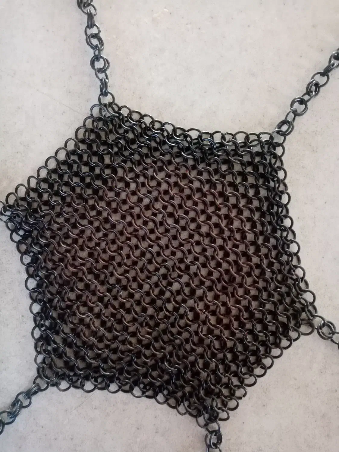 مال قدیماست|کلکسیون اشیاء عتیقه|شیراز, شیخ علی چوپان|دیوار