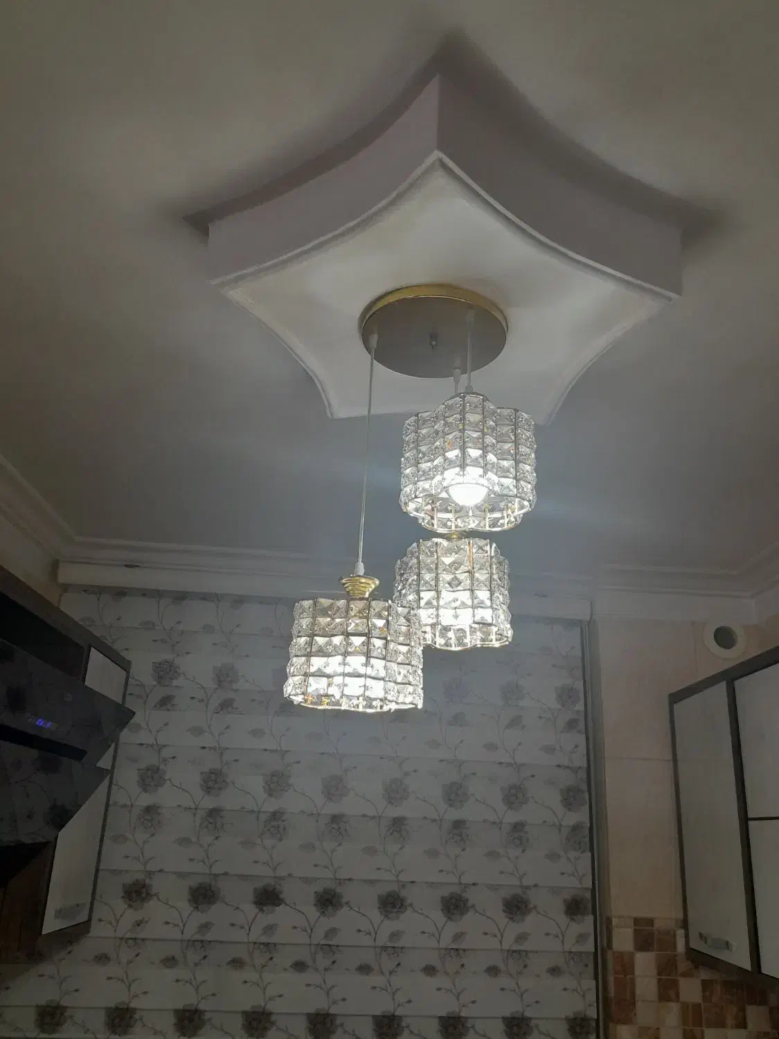 لوستر بسیار شیک|لوستر و چراغ آویز|تهران, سجاد|دیوار