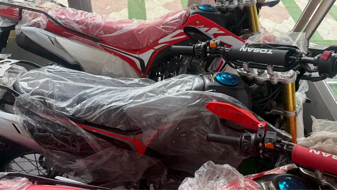 تریل باسل۲۵۰توسان مدل۱۴۰۴|موتورسیکلت|لیسار, |دیوار