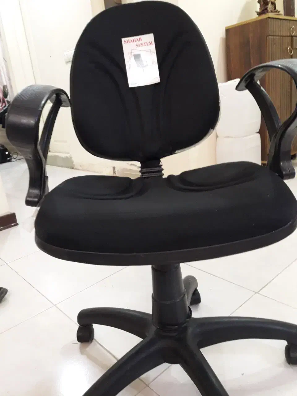 صندلی چرخدار|صندلی و نیمکت|خاوران, |دیوار