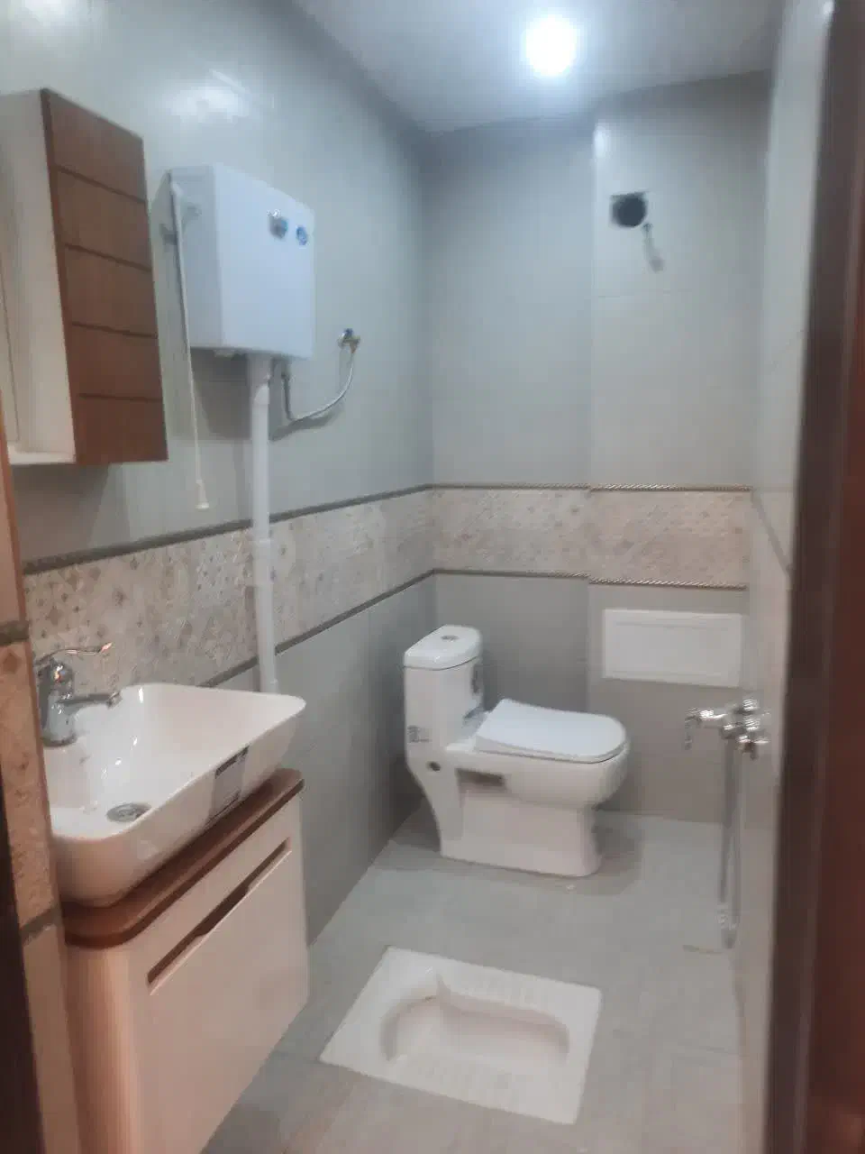 کلید نخورده/دو خواب/فول|اجارهٔ خانه و ویلا|قم, باغ کرباسی|دیوار