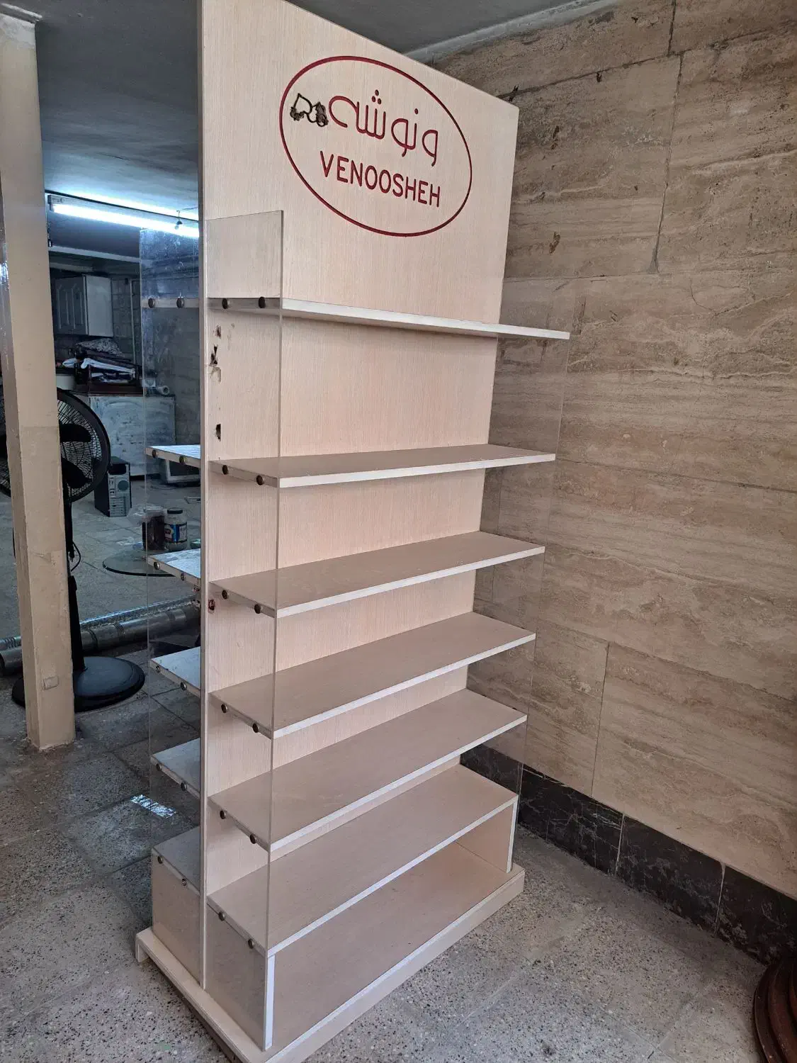 ویترین دوطرفه مناسب برای دکور|بوفه، ویترین، کنسول|ری, هاشم‌آباد|دیوار