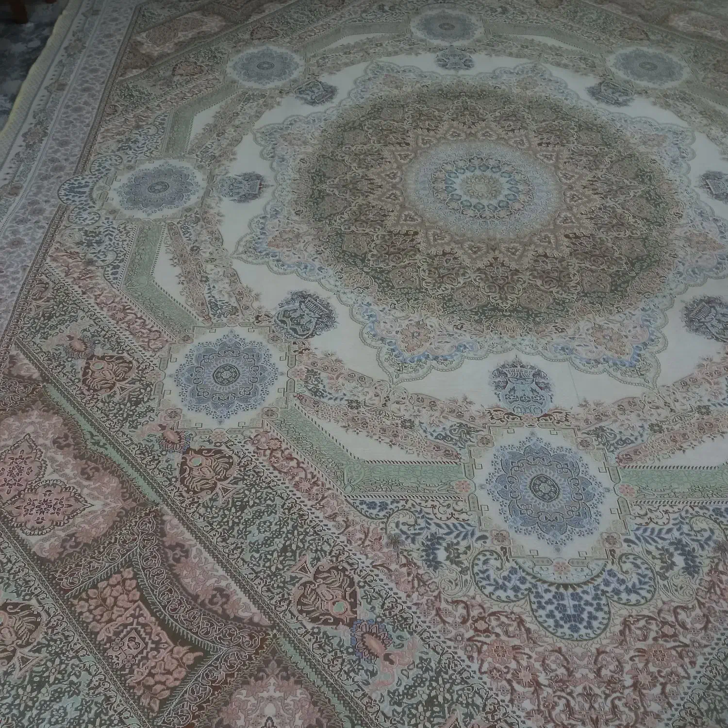 ی جفت رو قرشی ۱۲ متری|روفرشی|اصفهان, ناصرخسرو|دیوار