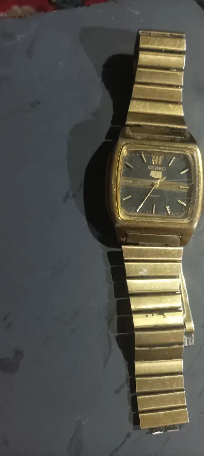 ساعت سکیو اصل|ساعت|سمنان, |دیوار