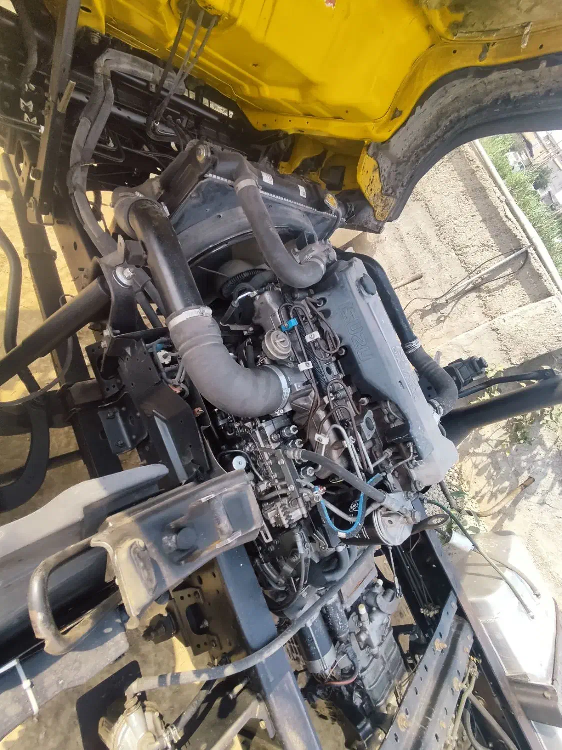 ایسوزو 6تن عروسک نابی|خودرو سنگین|قائمشهر, |دیوار