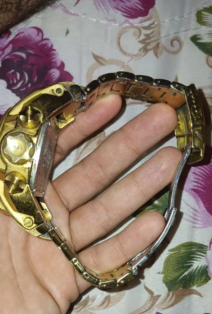 ساعت اصلی invicta مدل زئوس|ساعت|پرند, فاز ۴|دیوار