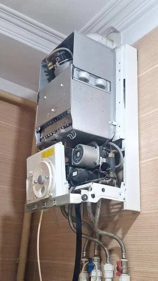 تعمیرات پکیج ، آبگرمکن گازی و برقی و کولر اسپیلت|خدمات پیشه و مهارت|فومن, |دیوار