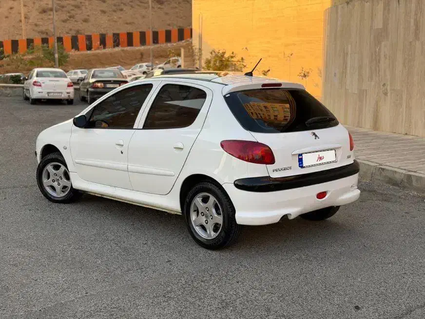 پژو ۲۰۶ تیپ ۳ سقف پانا مدل ۱۴۰۱|خودرو سواری و وانت|تهران, دریاچه شهدای خلیج فارس|دیوار