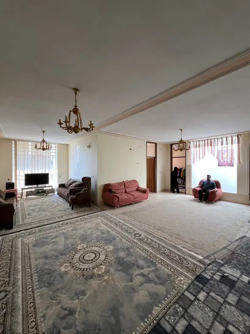 ۲۰۰ متری ۳ خوابه طبقه دوم ویلایی|اجارهٔ آپارتمان|شیراز, سفیرشمالی|دیوار