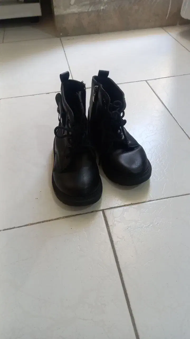 پوت بچگانه|کفش و لباس بچه|نسیم‌شهر, |دیوار