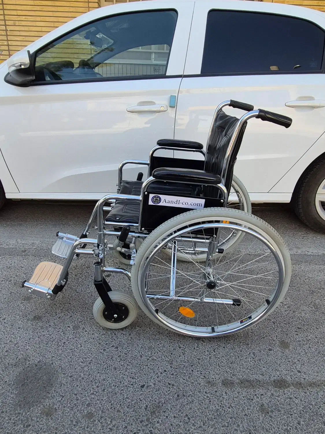 ویلچر سایز بزرگ تایوانی اصلی دو عدد|آرایشی، بهداشتی، درمانی|خمینی‌شهر, |دیوار