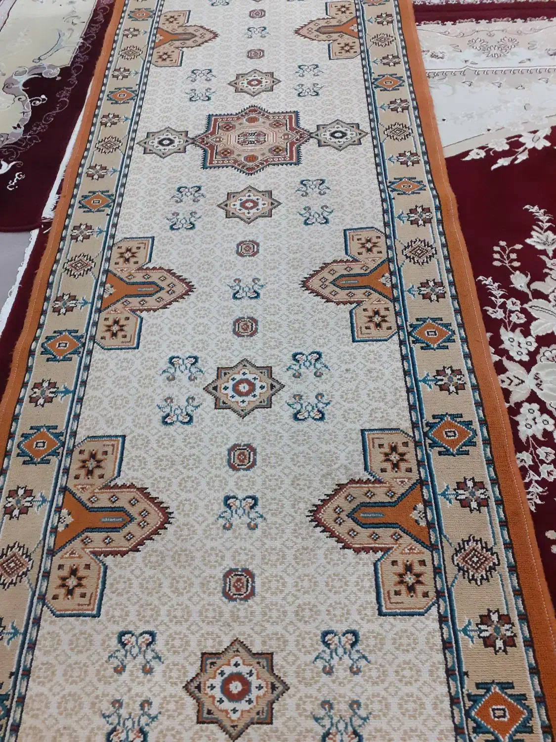 گلیم فرش یا کناره زیبا و تمیز|گلیم، جاجیم، گبه|قم, زنبیل آباد|دیوار