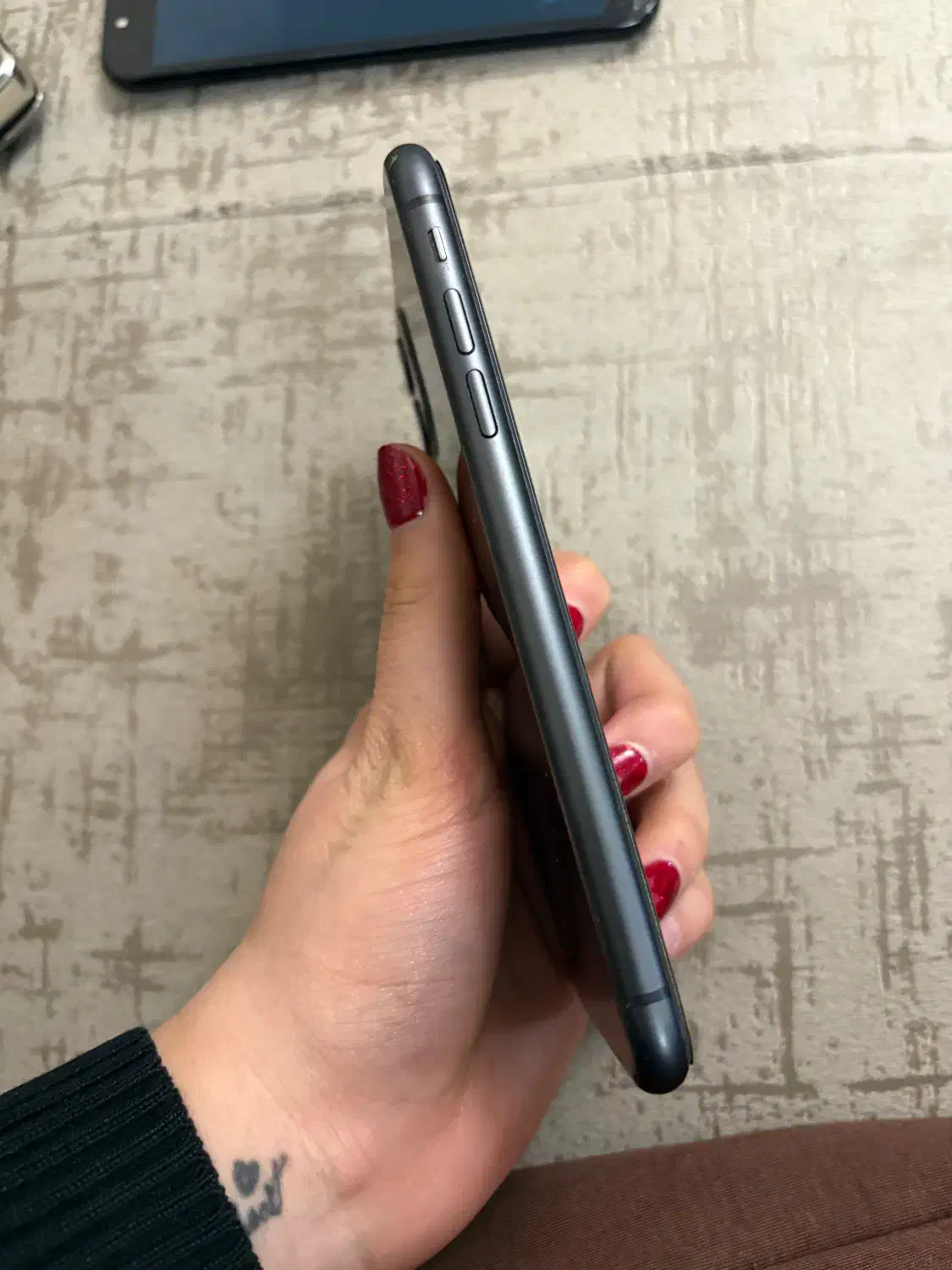 ایفون ۱۱ نرمال پلمپ|موبایل|ساری, |دیوار