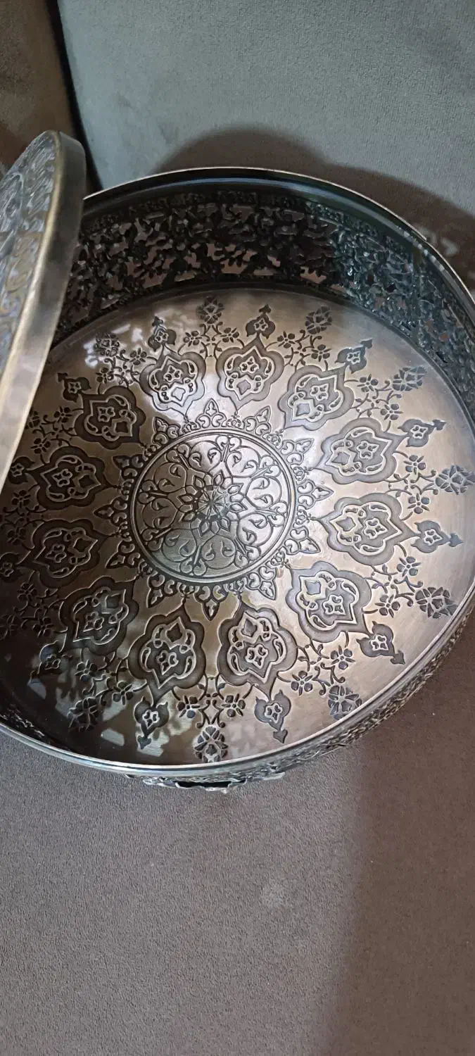 جا شکلاتی فلزی|ظروف سرو و پذیرایی|شاهینشهر, مخابرات (شهید بهشتی)|دیوار