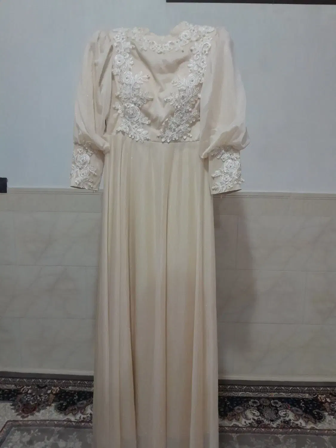 لباس مجلسی|لباس|زالیان, |دیوار