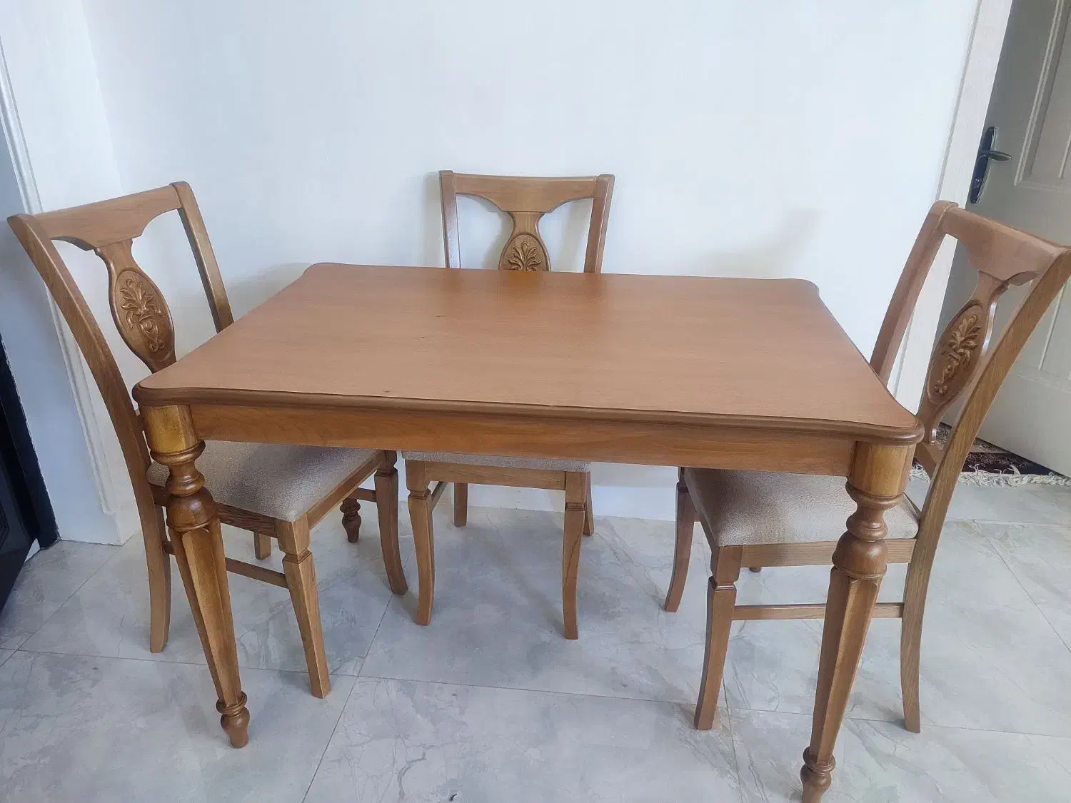 غذا خوری چوبی ۴نفره|میز و صندلی غذاخوری|سمنان, |دیوار